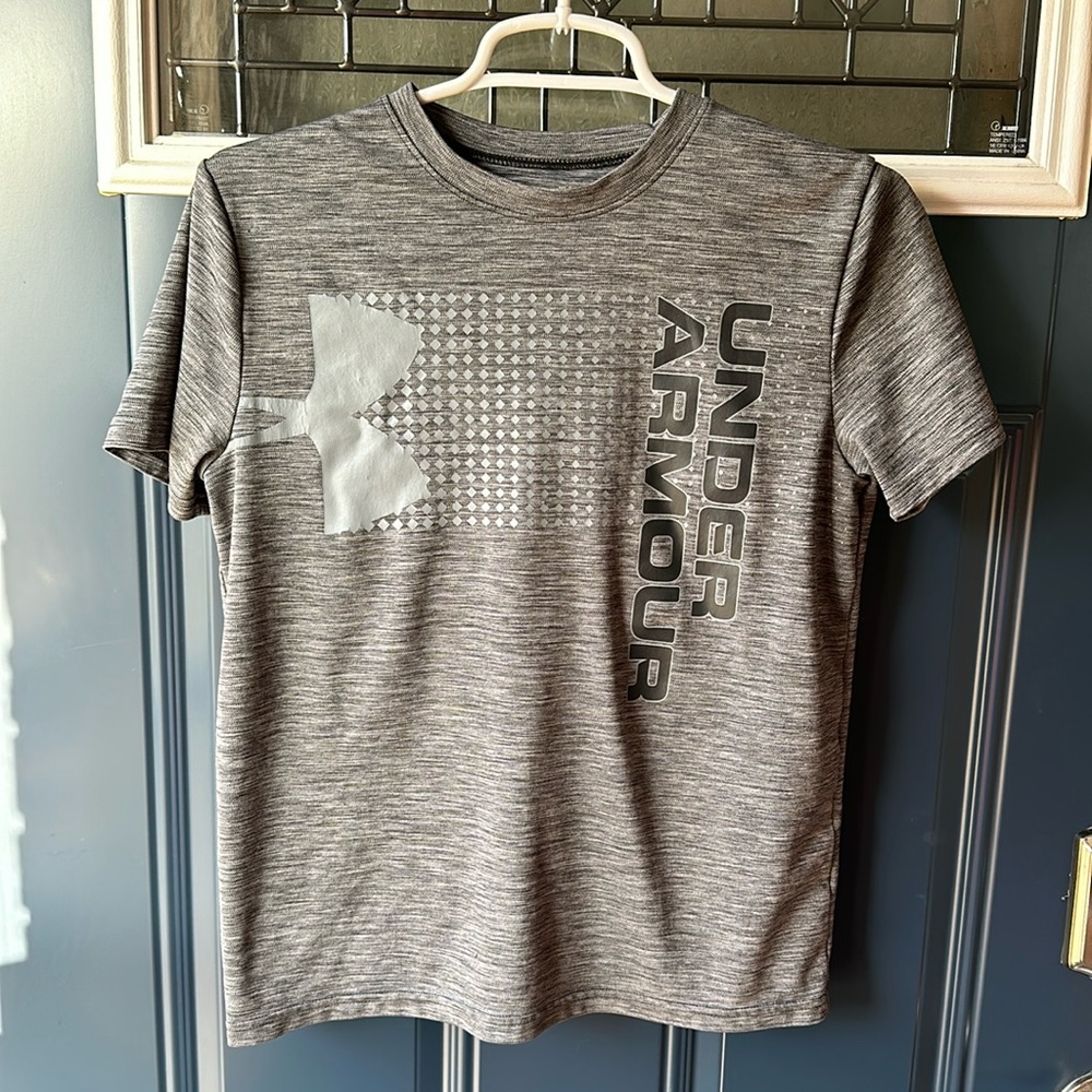 Under Armour t shirt